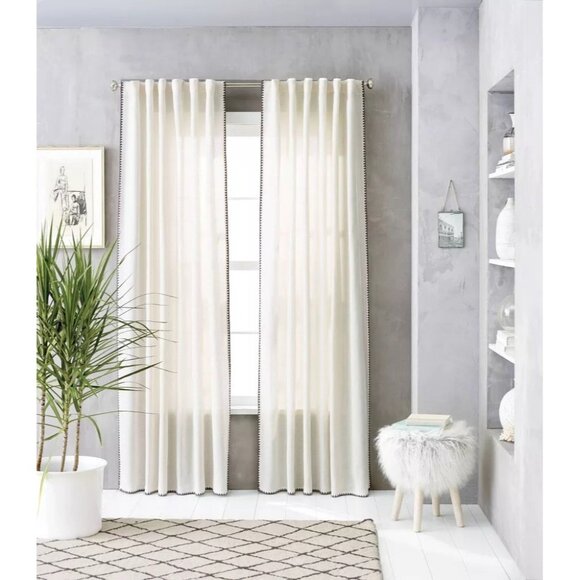 Threshold Brushed Nickel Knob End Expandable Curtain Rod 66" to 120" Lengths - Picture 3 of 6